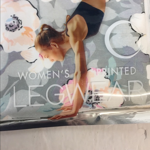 Blue Star Gray Floral Capri Leggings Women’s - Picture 3 of 12